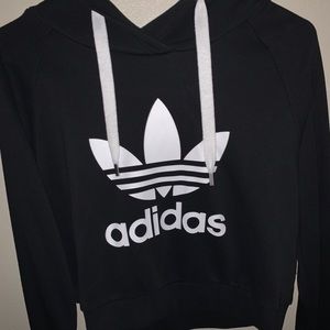 Adidas trefoil crop hoodie (Black)